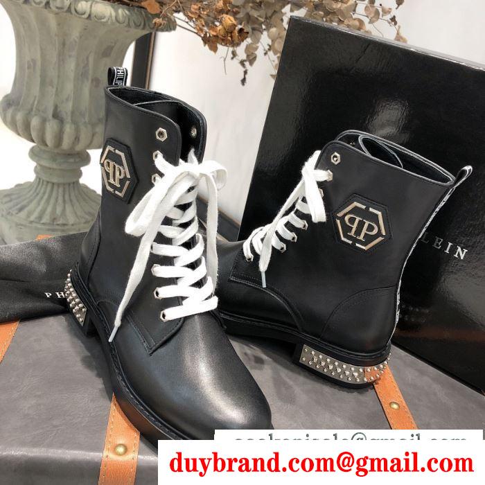 2019秋冬におすすめ着こなし レザーブーツ フィリッププレイン 簡単にコーデをおしゃれに演出 PHILIPP PLEIN 普段使いもオフィスもOK