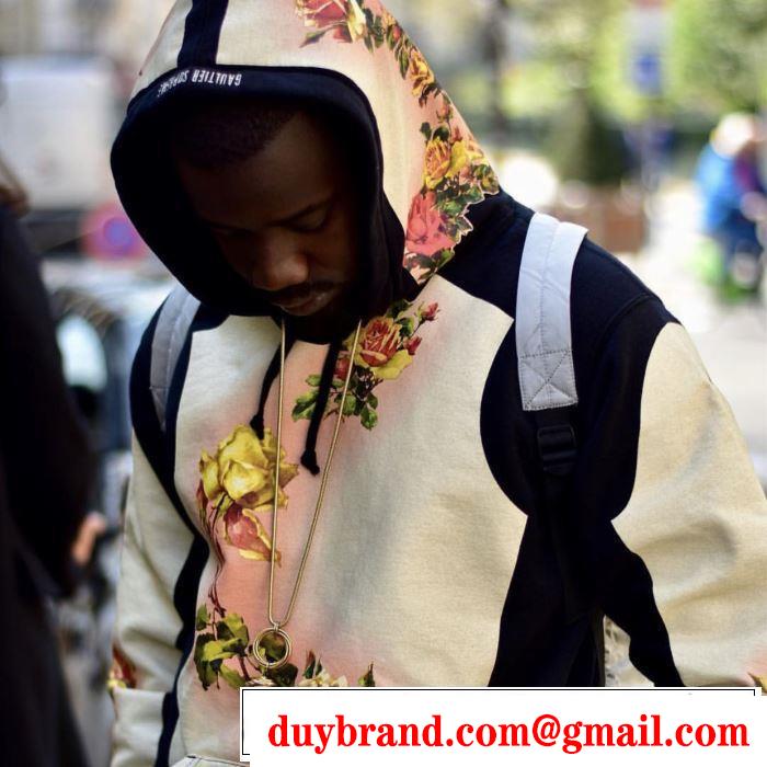もちろん相性抜群 Supreme x Jean Paul Gaultier Floral Print Hooded Sweatshirt   2色可選  パーカー