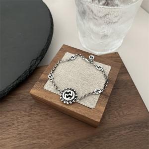 vòng tay Gucci bạc sterling Hàng hiệu siêu cấp Like Auth GG 2023 vòng tay bạc chất lượng cao 
