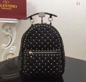 Rock Studs Spike Backpack PW0B0B62NLY 0NO VALENTINO VALENTINO Túi phụ nữ chức năng