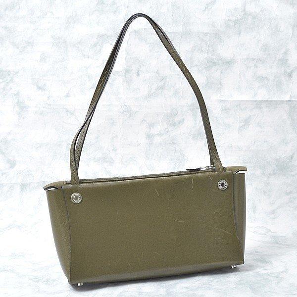 Hermes Hermes Box Carf trong hộp vai nữ