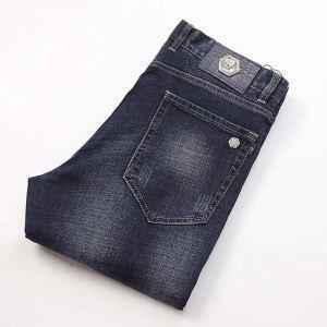 Quần jean mới nổi tiếng của Fi...