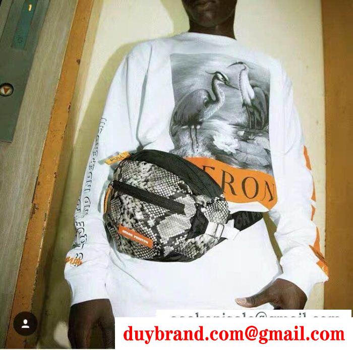 お得な価格で登場 スタイリッシュで上品な off-white オフホワイト 長袖tシャツ