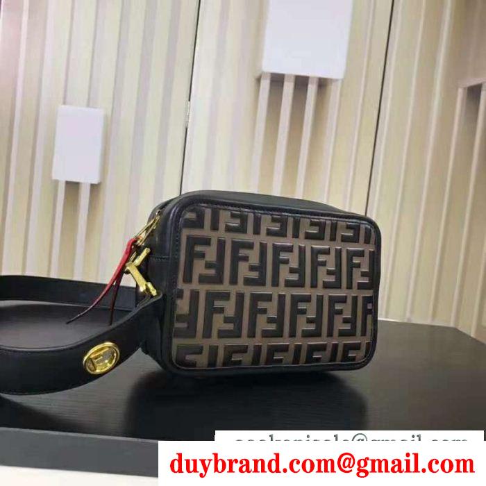 今季注目 フェンディ 今季流行り fendi 数量限定特売品 ショルダーバッグ 海外流行