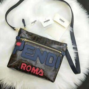 Túi đeo vai Fendi Bargain được...