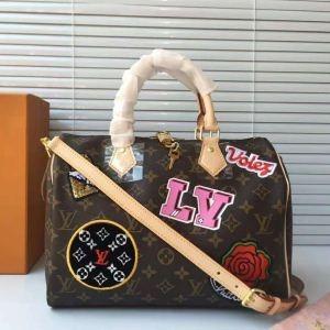 Sử dụng các vật liệu mềm Louis Vuitton Louis Vuitton phổ biến và bất động