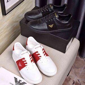 Armani Armani Bakusho rất nhiều sneaker hàng ngày đi học.