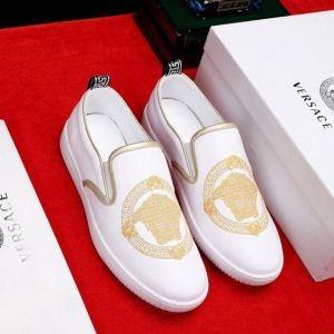 Đáng ngạc nhiên Giá trị đặc biệt Thiết kế mới Rot Cut Snee Curtation Uplogo với logo Versace Versace rẻ