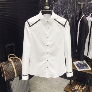 Một chiếc armani armani armani...
