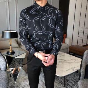 Những người nổi tiếng và người...