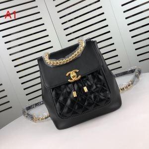 Siêu thâm hụt siêu đặc biệt Gi...