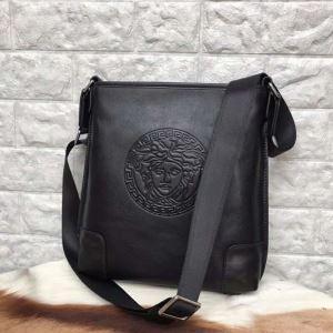 Sự chú ý lớn vào mùa xuân và mùa hè Versace Versace Collection Túi vai nam