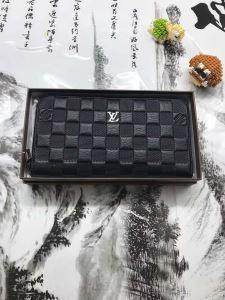 Louis Vuitton Louis Vuitton ví...