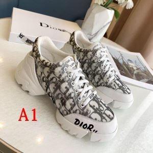 Giày phụ nữ Dior cho những ngư...