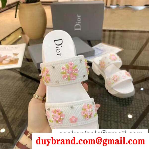 Dior レディース サンダル 2019春夏でファッショントレンド ディオール スーパーコピー ブラック ホワイト コーデ 激安