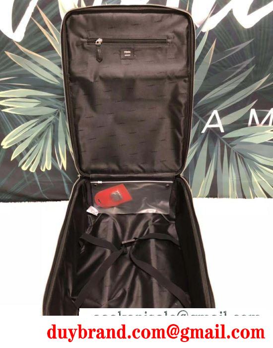 フェンディ FENDI  ストリートに溢れるウェア  2019春夏に人気のトレンド新作  トランク