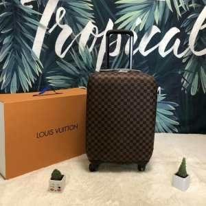Vali Kéo Louis Vuitton Trunk sản phẩm nổi bật mùa hè 2019 