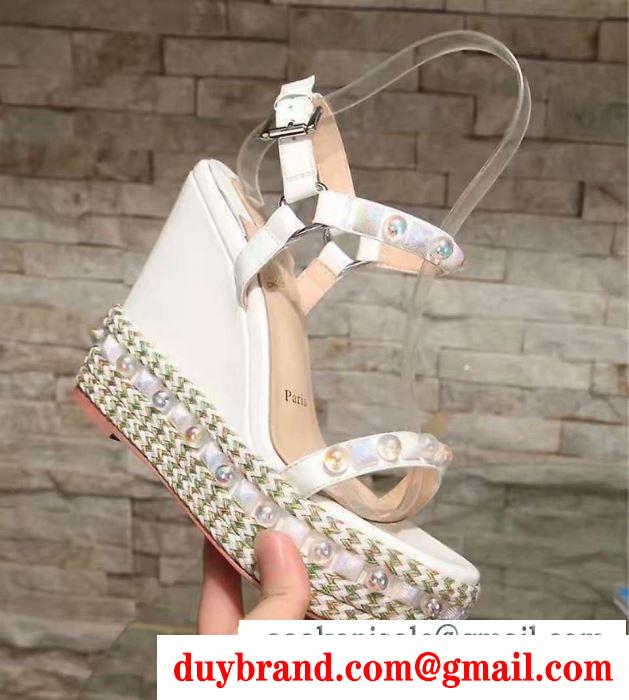 Christian louboutin レディース サンダル 毎日でも使える人気アイテム クリスチャンルブタン コピー ホワイト 最安値