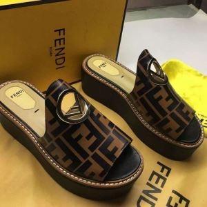 Fendi Sandal Ladies Casual Full Item New Đến Fendi đi lại đến trường màu nâu giá thấp nhất