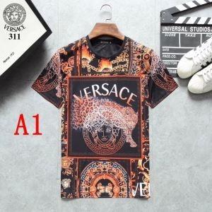 Versace Versa Từ khóa sành điệu tay áo ngắn T -Shirt 200 Mùa xuân / Mùa hè 19 Xu hướng / Mùa hè