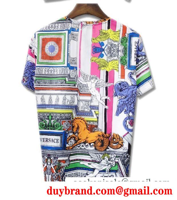 2019春夏の流行をチェック  半袖Tシャツ セレブや芸能人からも愛用  ヴェルサーチ VERSA