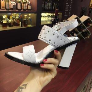 Đặc biệt là vào mùa xuân / mùa hè Louis Vuitton Sandals 2 Lựa chọn màu 2019 Đam mê mùa xuân / hè _ Louis Vuitton Louis Vuitton_ Thương hiệu giá rẻ (lớn nhất )