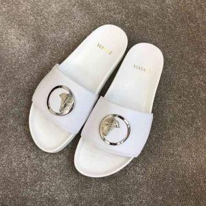 Versace phổ biến vào mùa hè của xu hướng mới nhất năm nay của năm nay. Có rất nhiều người mua hai người lớn có xu hướng mạnh mẽ vào năm 2019 _ Versace Versace_ Thương hiệu giá rẻ 