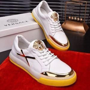 Xuất hiện trong mùa xuân / hè 2019, đặc biệt phổ biến trong mùa này Versace Versace 2 -Molored Lựa chọn _ Versace Versace_ Thương hiệu giá rẻ (Lớp lớn nhất của )