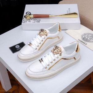 Phong cách trưởng thành đã hoàn thành Versace Versace Giày thông thường theo mùa cộng với 2019 Work_ Versace_ Thương hiệu giá rẻ 