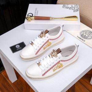 Sự chú ý mùa hè 2019 Các mặt hàng phổ biến hoàn toàn mới Kiểm tra Versace Versace Giày thông thường_ Versace Versace_ Thương hiệu giá rẻ 
