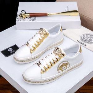 Versace Versace Giày thông thường 2 Các lựa chọn mới có màu được sản xuất liên tục và được sản xuất hàng loạt trong năm nay!