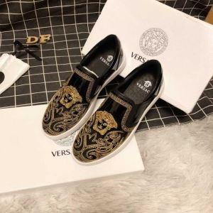 Một tác phẩm hoàn toàn mới mà bạn không thể chờ đợi cho mùa xuân mùa xuân / mùa hè 2019 Versace Versace Wasual Shoes_ Versace Versace_ Thương hiệu giá rẻ 