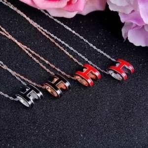 Bạn có thể mua một chiếc vòng cổ lựa chọn 4 màu ngay bây giờ!