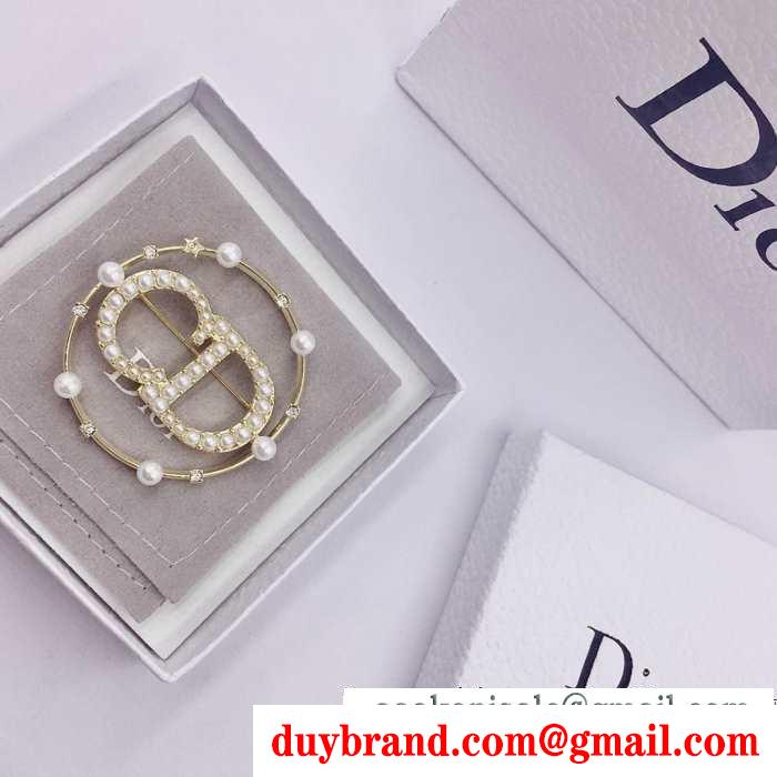 2019春夏の流行ファッション この夏最高に人気ブランド ディオール dior ブローチ