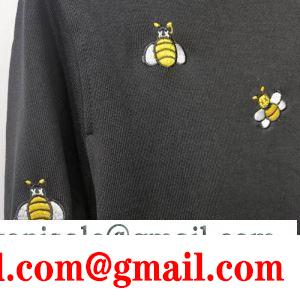 2019秋冬におしゃれな着こなし ディオール DIOR 冬のコーデも上品なイメージにしてくれる ハーフコート 冬ムードを盛り上げる プルオーバーパーカー