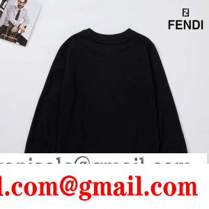 プルオーバーパーカー この冬欲しいスタイル フェンディ2019秋冬の必需品  FENDI この秋の主役となった パーカー ナチュラルコーデに使いやすい