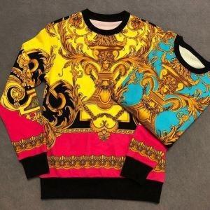 Mùa thu / Mùa đông 2019 Xu hướng mới nhất kéo dài hơn nữa vào mùa thu và mùa đông Versace Versace Fall / Winter Fashion Yếu tố quyết định _ Versace Versace_ Thương hiệu giá rẻ 