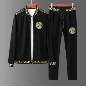 Dễ dàng trực tiếp tọa độ Versace Versace Thưởng thức thời trang mùa thu / mùa đông bình tĩnh lên xuống Thiết lập dễ dàng để tạo ra một bầu không khí mùa thu / mùa đông _ Versace Versace_ Thương hiệu giá rẻ 