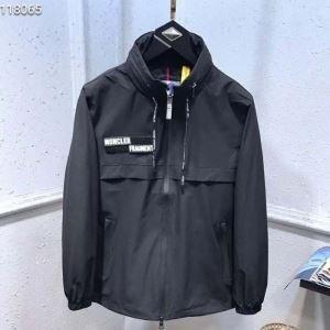 Blouson 2 Lựa chọn màu Moncler Moncler đã hoàn thành trong các tọa độ theo mùa mới nhất vào mùa đông 2019 được khuyến nghị mặc quần áo vào mùa thu và mùa đông