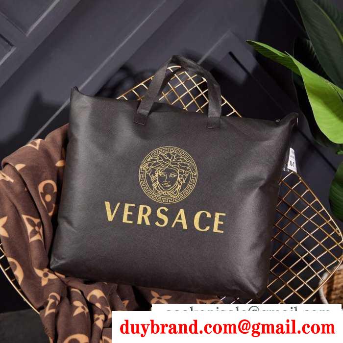 寝具4点セット ヴェルサーチ versace この冬にしたい素敵なスタイル 2019秋冬におしゃれな着こなし