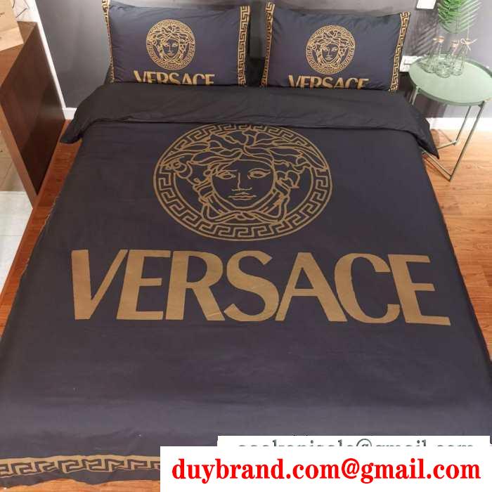 寝具4点セット ヴェルサーチ versace 2019年秋冬最新のトレンド 遊び心たっぷり秋冬コーデ