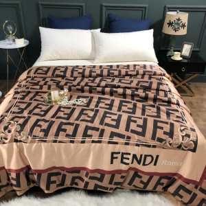 Tọa độ mùa thu / mùa đông tuyệt đẹp Fendi Fendi Bedding 4 -Piece Bộ 2019 Mùa thu / Mùa đông 2019 Xu hướng mới nhất _ Fendi Fendi_ Thương hiệu giá rẻ (Lớp lớn nhất của )