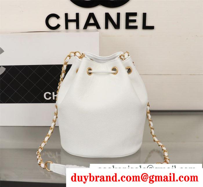  chanel 斜め掛けバッグ 3色可選 冬ムードを盛り上げる 2019秋冬におすすめ着こなし