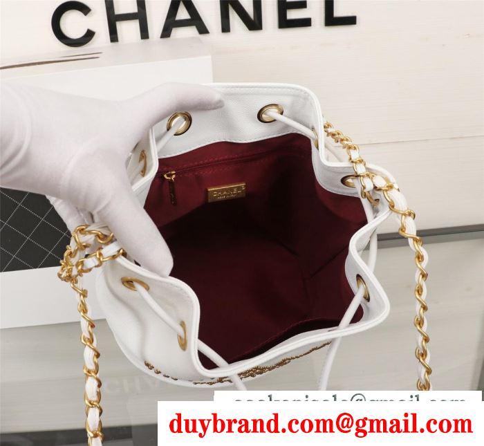  chanel 斜め掛けバッグ 3色可選 冬ムードを盛り上げる 2019秋冬におすすめ着こなし