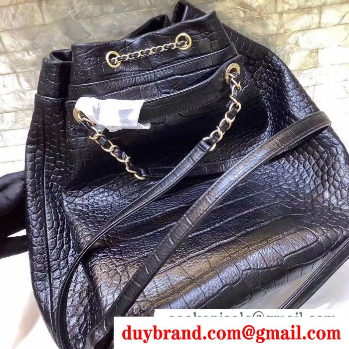 今年の秋冬のトレンドも意識  chanel リュック 3色可選 2019秋冬におすすめ着こなし