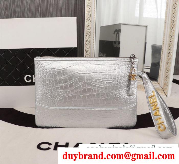 寒い季節の王道アイテム 2019秋冬におすすめ着こなし  chanel ポーチ 4色可選