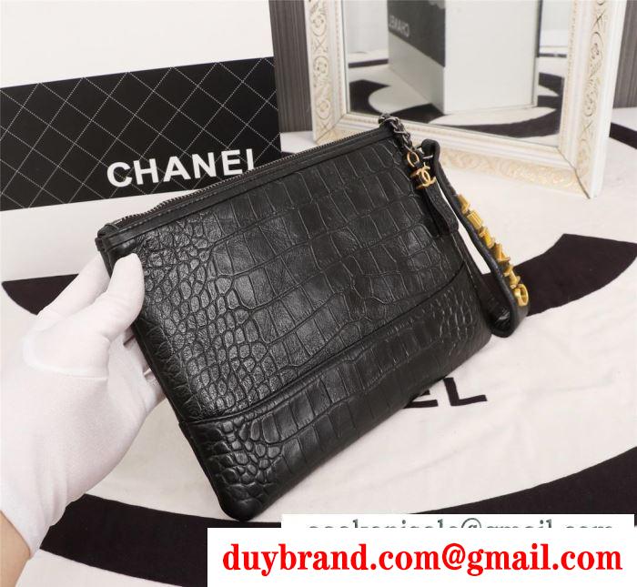 寒い季節の王道アイテム 2019秋冬におすすめ着こなし  chanel ポーチ 4色可選