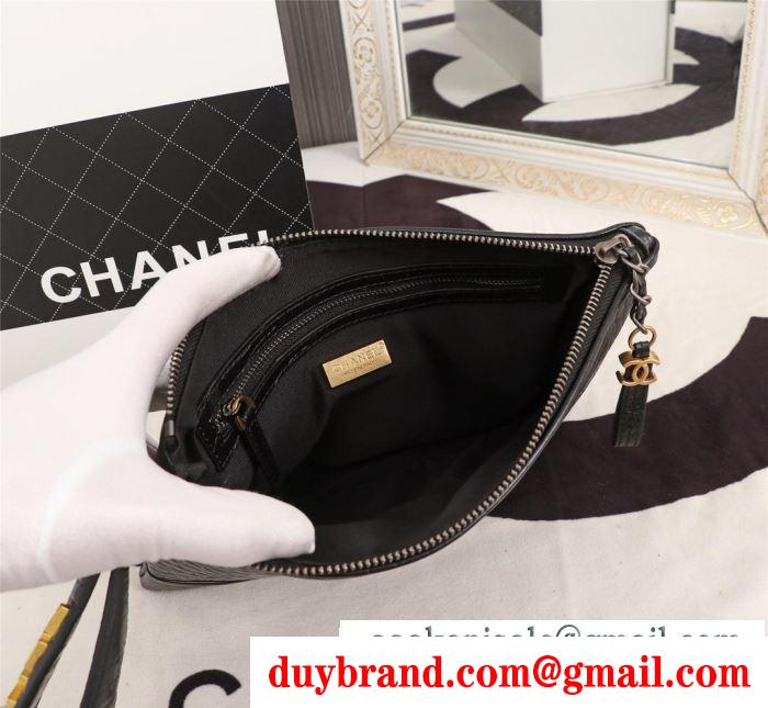 寒い季節の王道アイテム 2019秋冬におすすめ着こなし  chanel ポーチ 4色可選