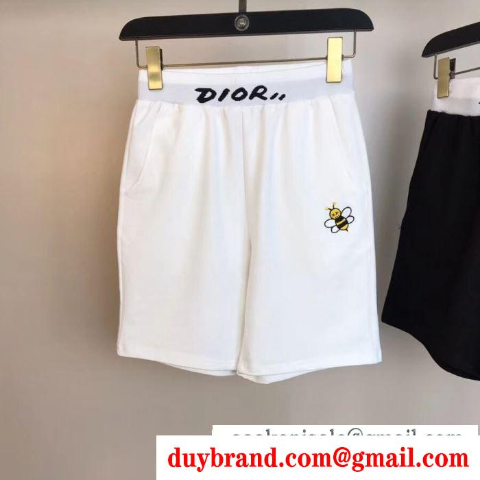 秋冬ファッションを明るくなる  ディオール DIOR 今年らしいトレンド感のある着こなしジャージ 2019秋冬におすすめ着こなし