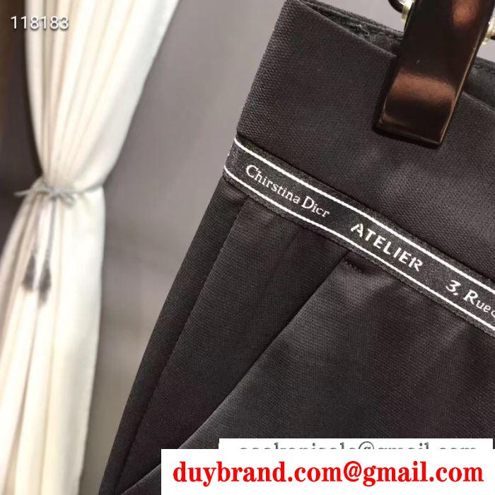 秋冬の季節感を取り入れたい時におすすめ   ディオール DIOR 秋冬ファッションに合わせたい ジャージ 真冬には大注目